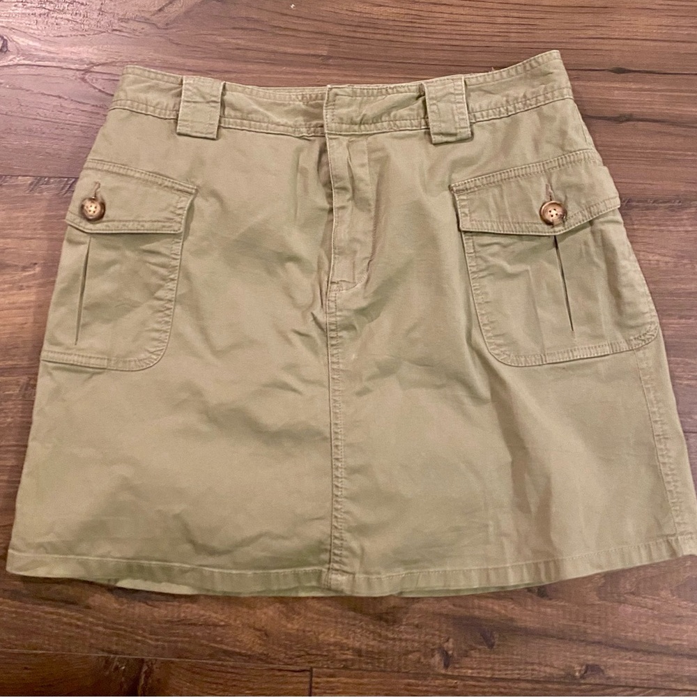 Green Mini Skirt!